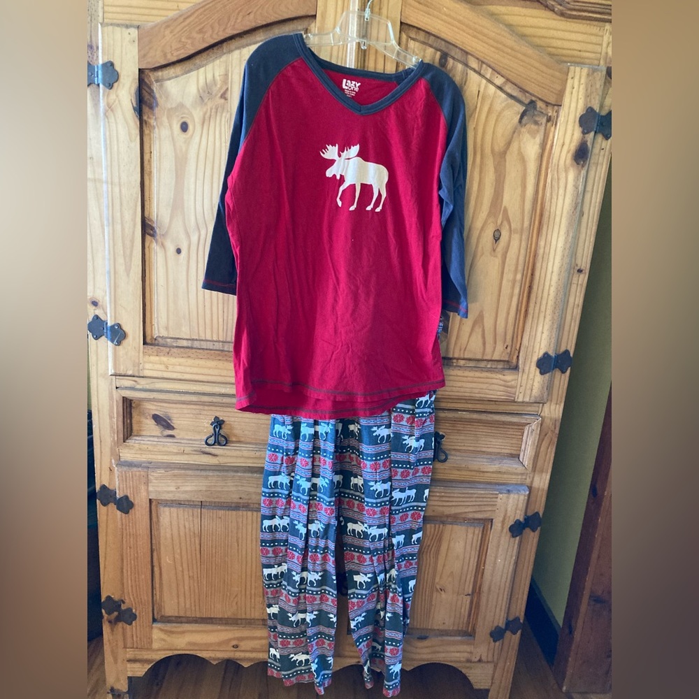 Men Lazy one red brown moose 2 piece pajamas size L